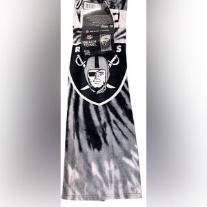 Black and Gray Raiders Tie-Dye beach towel